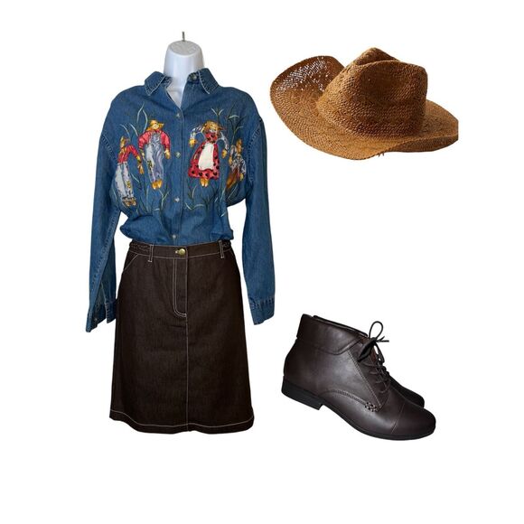 Women’s Fall Scarecrow Festive Button Down MEDIUM - Picture 8 of 8